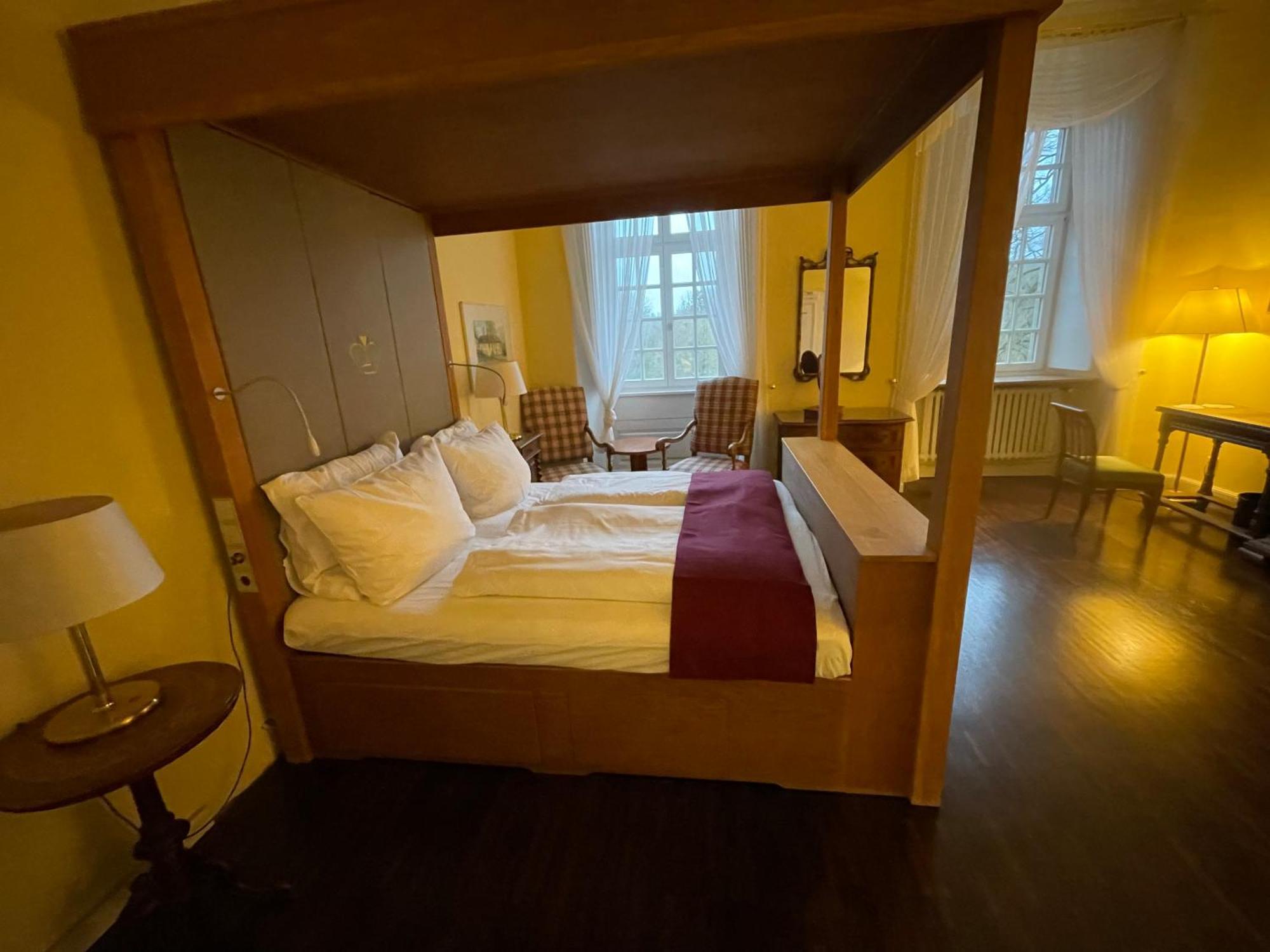 Hotel Schloss Hoehnscheid 巴特阿罗尔森 外观 照片