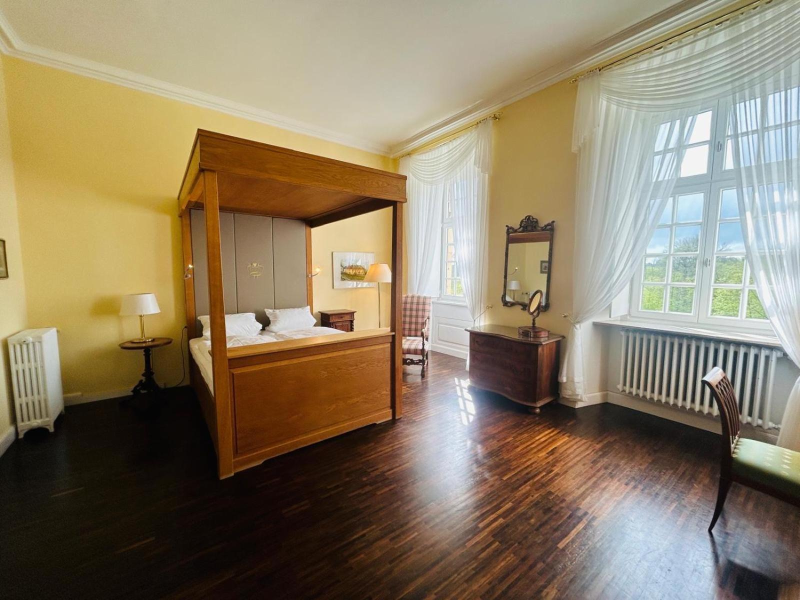 Hotel Schloss Hoehnscheid 巴特阿罗尔森 外观 照片